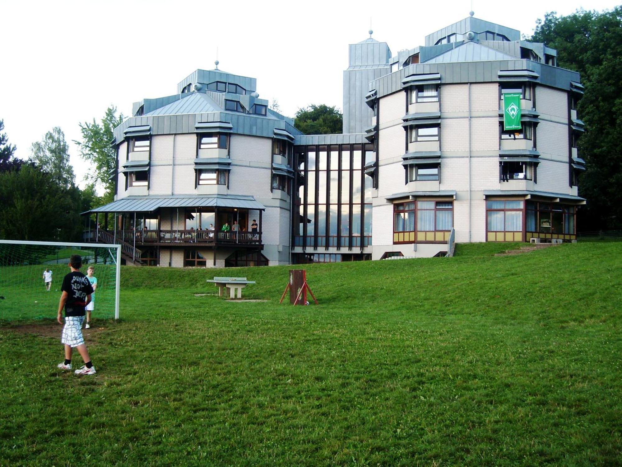 Hellmut-Wassmer-Jugendherberge Loerrach ภายนอก รูปภาพ