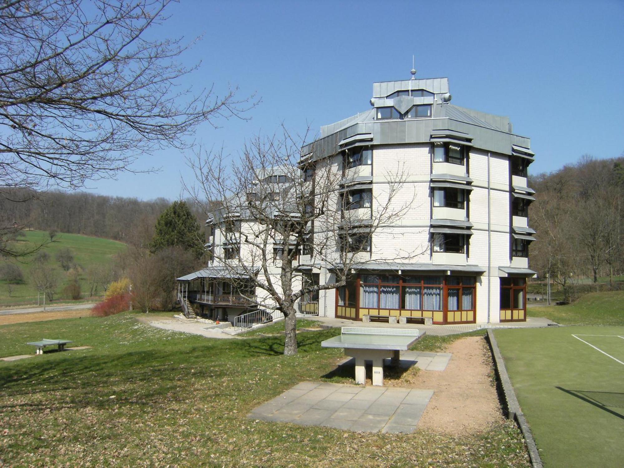 Hellmut-Wassmer-Jugendherberge Loerrach ภายนอก รูปภาพ