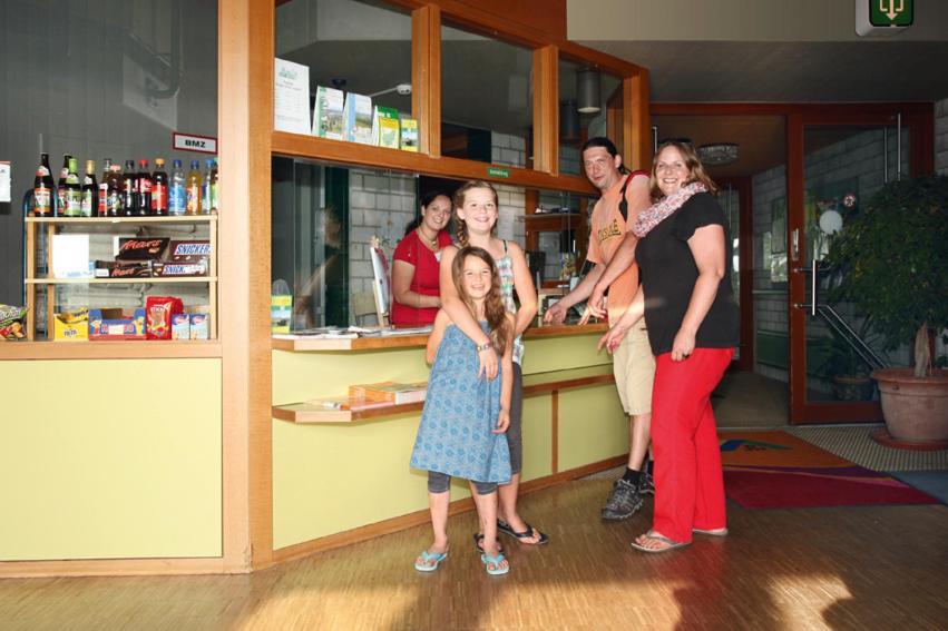 Hellmut-Wassmer-Jugendherberge Loerrach ห้อง รูปภาพ
